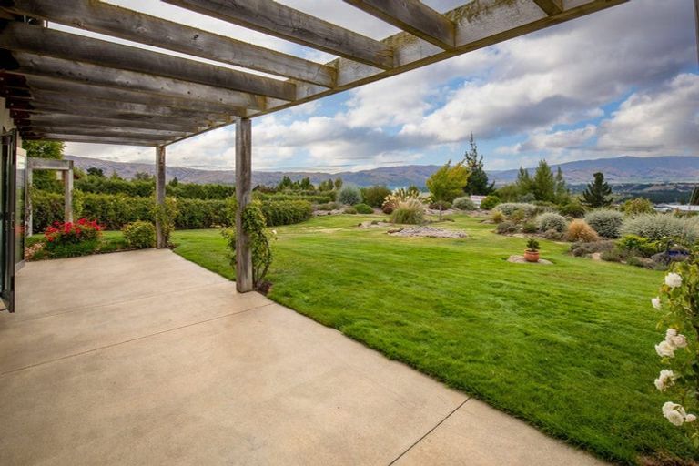 Photo of property in 10 Old Golf Course Road, Bridge Hill, Alexandra, 9320