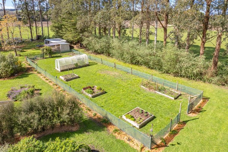 Photo of property in 394 Kaiwhaiki Road, Kaiwhaiki, Whanganui, 4575