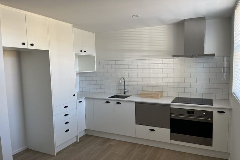 Photo of property in 4/30 Hargest Crescent, Sydenham, Christchurch, 8023