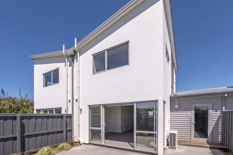 Photo of property in 11 Kakapo Lane, Redwood, Christchurch, 8051