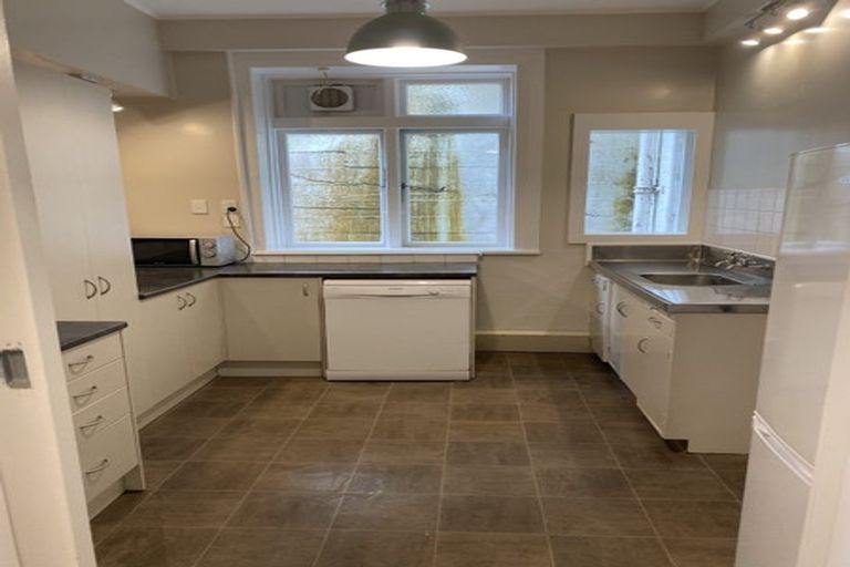 Photo of property in 84a Salamanca Road, Kelburn, Wellington, 6012