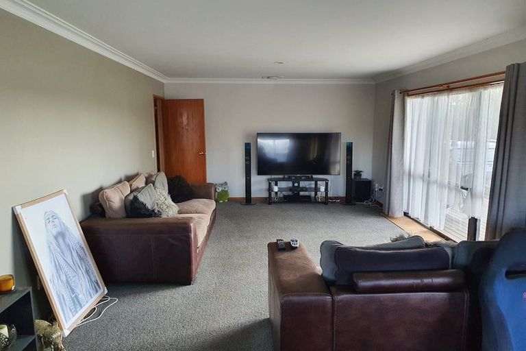 Photo of property in 12 Sutton Road, Drury, 2113