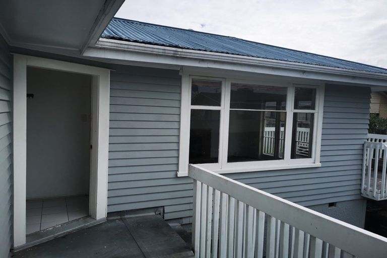 Photo of property in 3 Longburn Road, Henderson, Auckland, 0610
