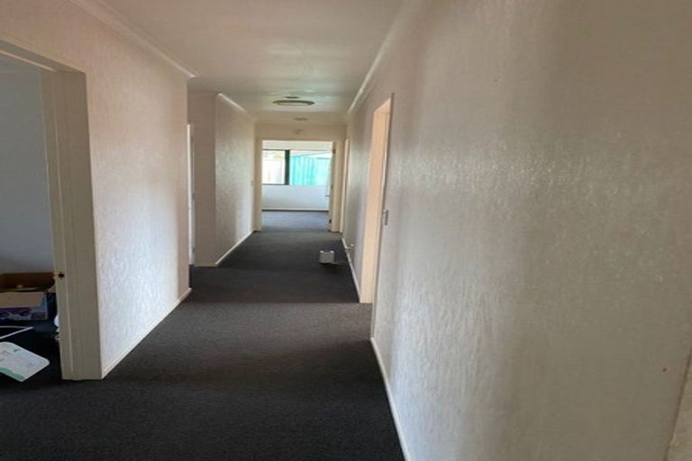 Photo of property in 8 Woodgate Court, Fitzherbert, Palmerston North, 4410