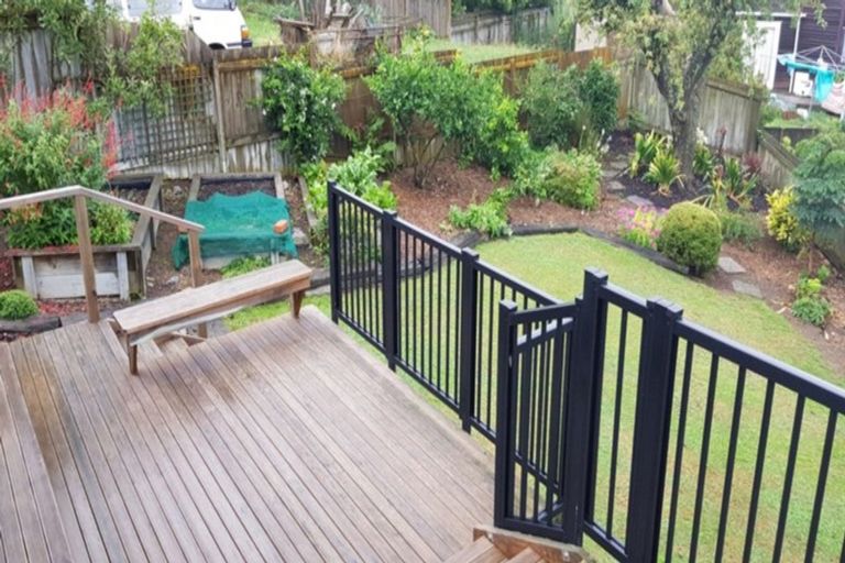 Photo of property in 14 Amokura Street, Waikanae, 5036