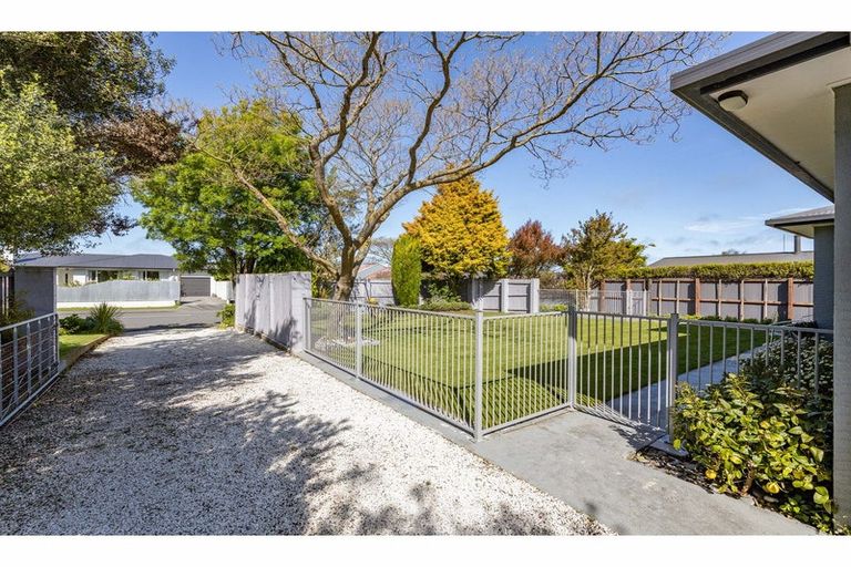 Photo of property in 75 Kowhai Avenue, Rangiora, 7400