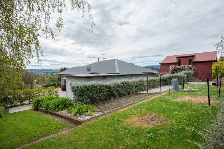 Photo of property in 8 Braeside, Kinmont Park, Mosgiel, 9024