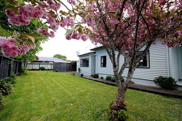 Photo of property in 83 Newcastle Street, Windsor, Invercargill, 9810