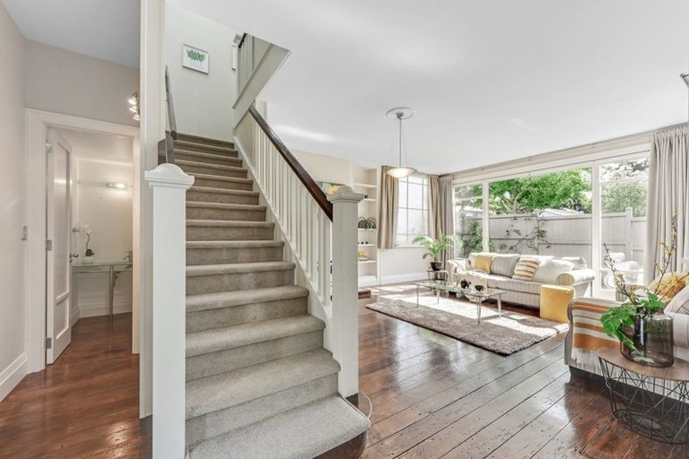 Photo of property in 11 Shelbourne Street, Nelson, 7010