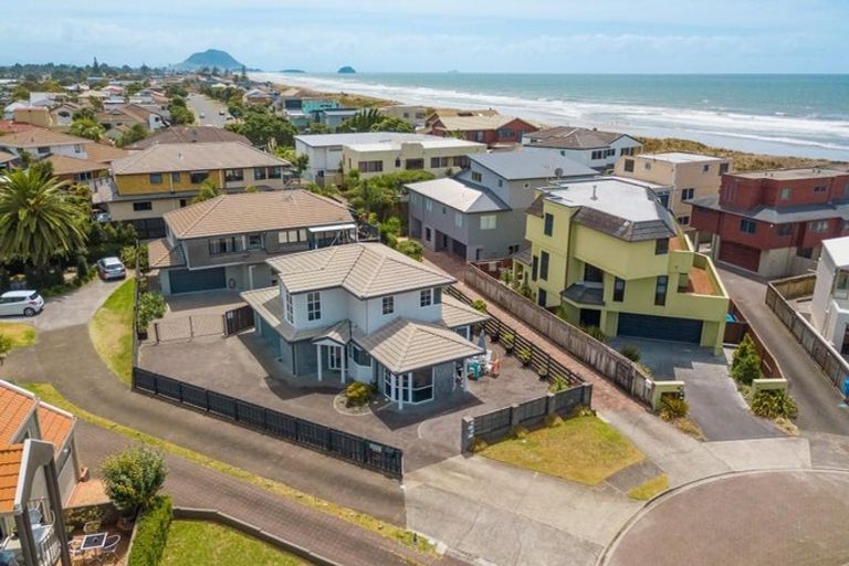 Photo of property in 23a Sunbrae Grove, Mount Maunganui, 3116