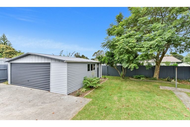 Photo of property in 12 Bedlington Avenue, Manurewa, Auckland, 2102