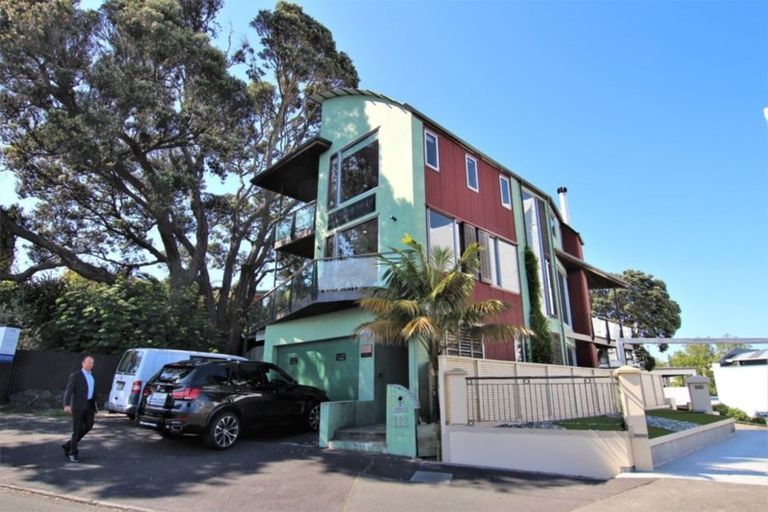 Photo of property in 112 Gladstone Road, Parnell, Auckland, 1052