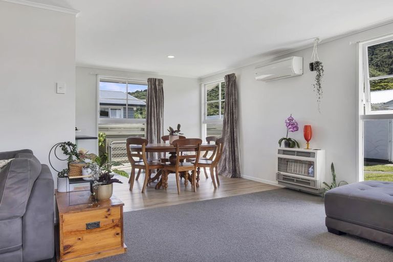 Photo of property in 186 California Drive, Totara Park, Upper Hutt, 5018