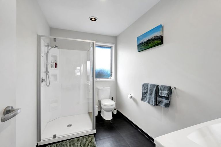 Photo of property in 15 Keene Drive, Bell Block, New Plymouth, 4312