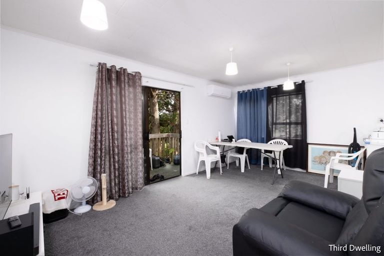 Photo of property in 486 Don Buck Road, Massey, Auckland, 0614