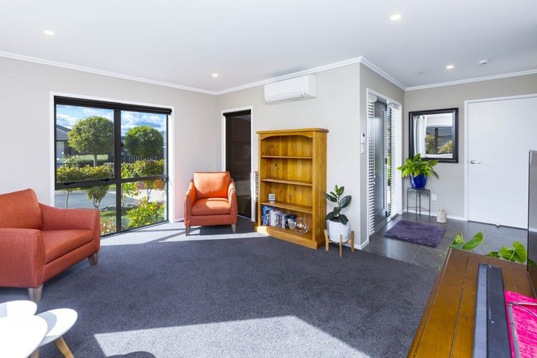 Photo of property in 27 Ashington Road, Silverstream, Upper Hutt, 5019