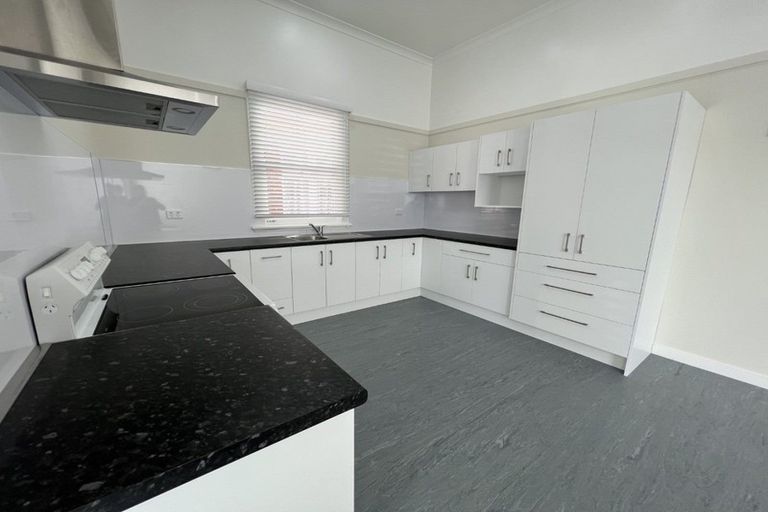 Photo of property in 27-29 Andrew Young Street, Palmerston North, 4410