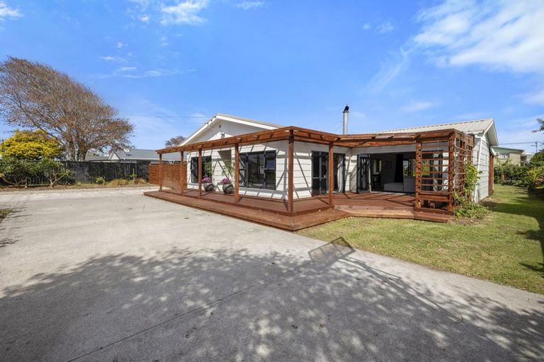 Photo of property in 79 Domett Street, Waitara, 4320