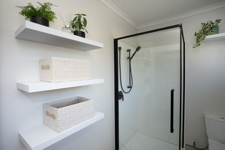 Photo of property in 2/9 Stacey Place, Woolston, Christchurch, 8062