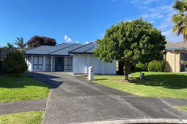 Photo of property in 9 Anrath Close, East Tamaki, Auckland, 2016