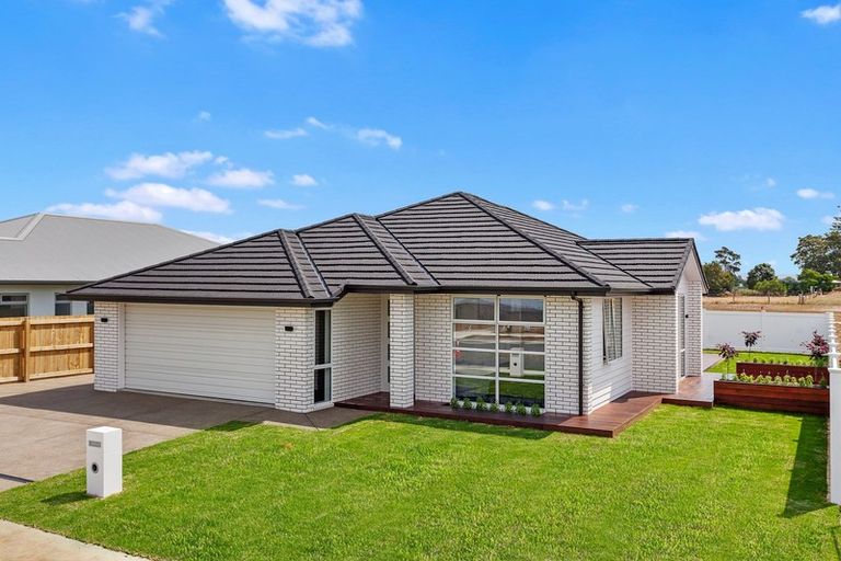 Photo of property in 13 Kakariki Drive, Coastlands, Whakatane, 3120