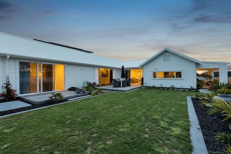 Photo of property in 30 Nadine Stanton Drive, Bell Block, New Plymouth, 4312