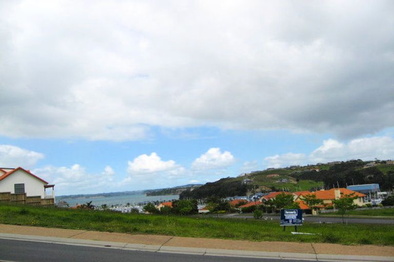 Photo of property in 26 Voyager Drive, Gulf Harbour, Whangaparaoa, 0930