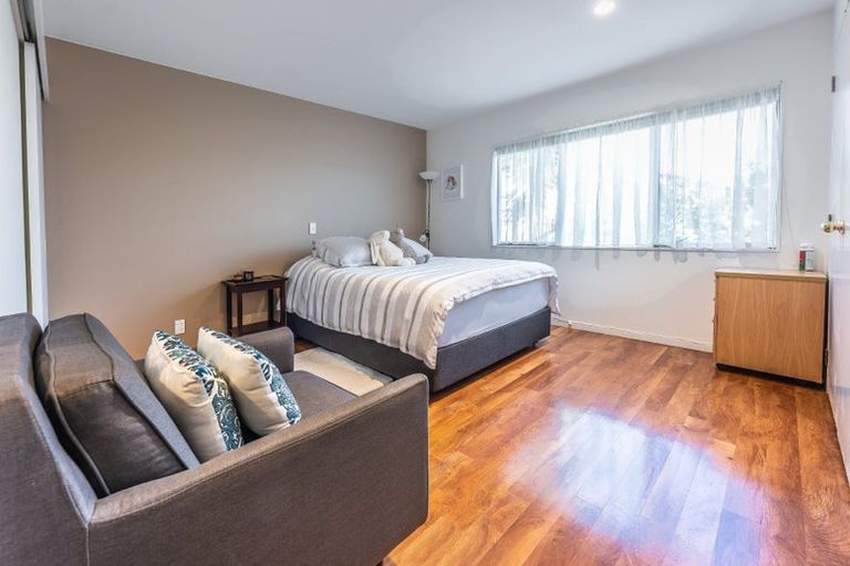 Photo of property in 1/31 William Souter Street, Forrest Hill, Auckland, 0620