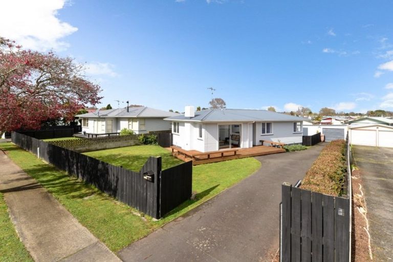 Photo of property in 13 Rosalind Street, Deanwell, Hamilton, 3206