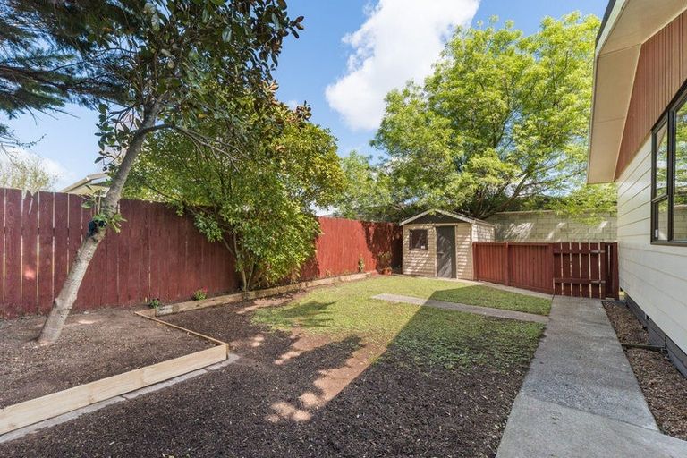 Photo of property in 9 Adams Place, Kelvin Grove, Palmerston North, 4414