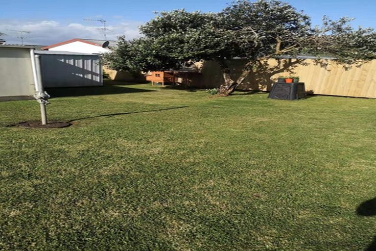 Photo of property in 6 Garden Terrace, Pukekohe, 2120