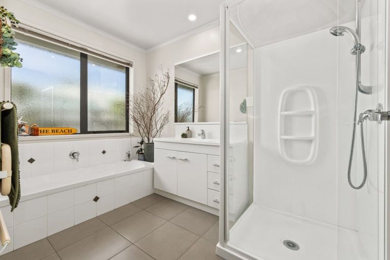 Photo of property in 1 Simpson Crescent, Raumati Beach, Paraparaumu, 5032