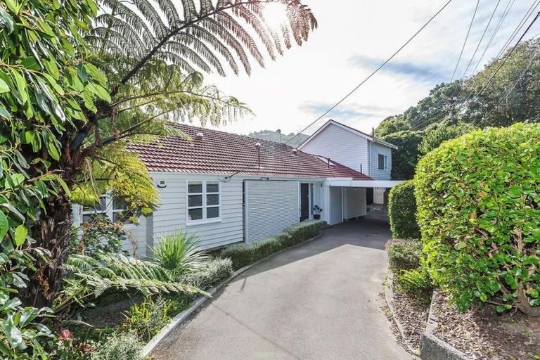 Photo of property in 45 Delhi Crescent, Khandallah, Wellington, 6035