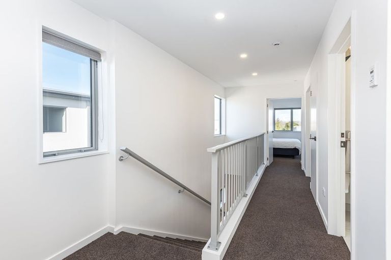 Photo of property in 7 Kakapo Lane, Redwood, Christchurch, 8051