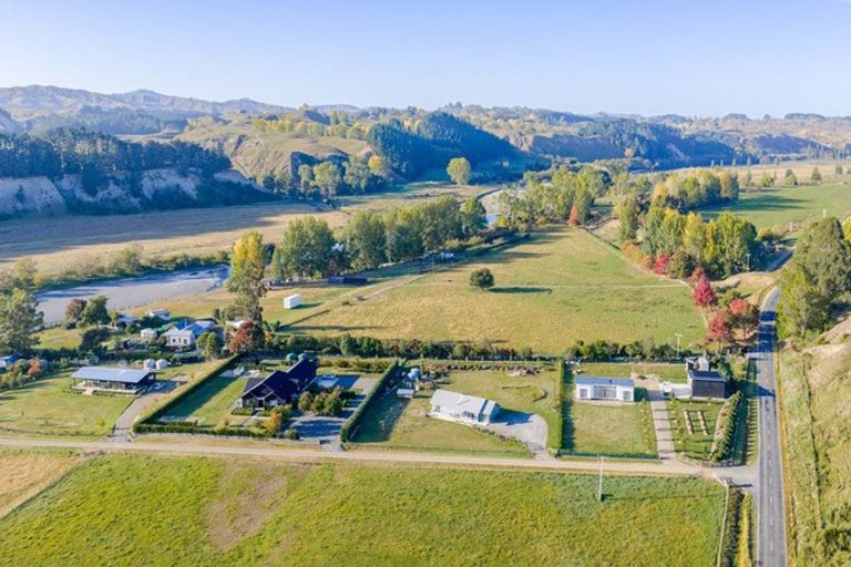 Photo of property in 742b River Road, Otane, 4277