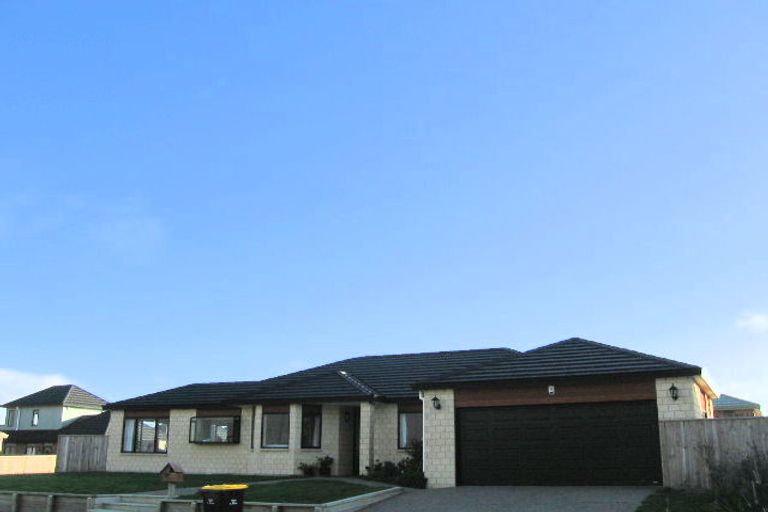 Photo of property in 39 Saint Ives Drive, Camborne, Porirua, 5026