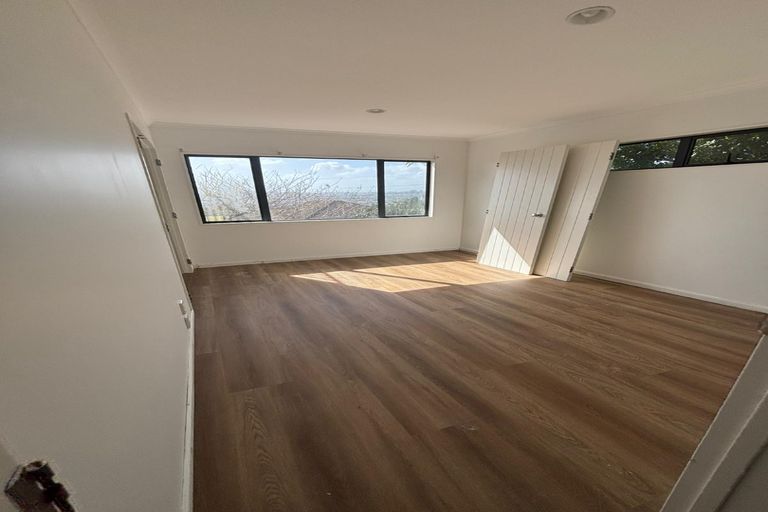 Photo of property in 132 Redoubt Road, Goodwood Heights, Auckland, 2105