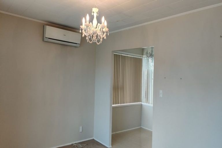 Photo of property in 5 Kivell Close, Mangere East, Auckland, 2024