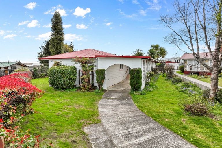 Photo of property in 30 Weka Place, Tokoroa, 3420