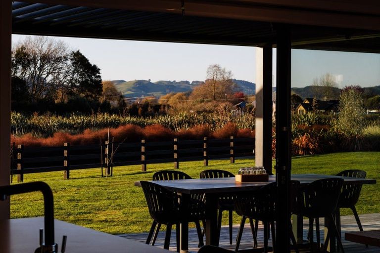 Photo of property in 10 Moemoea Place, Cambridge, 3434