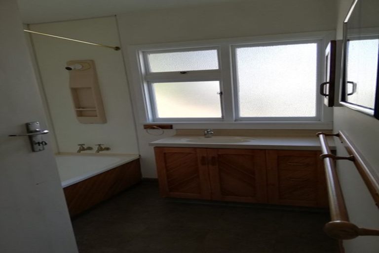 Photo of property in 8 Fenchurch Street, Northcote, Christchurch, 8052