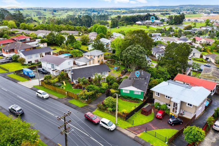 Photo of property in 26 Royal Road, Massey, Auckland, 0614