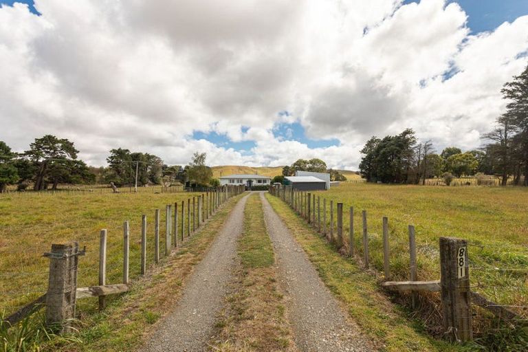 Photo of property in 881 Cowper Road, Dannevirke, 4976