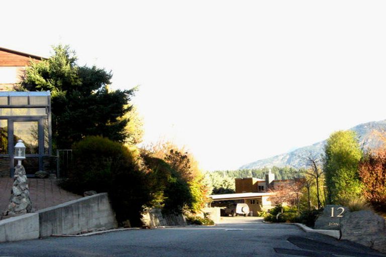 Photo of property in 12 Lewis Road, Kelvin Heights, Queenstown, 9300