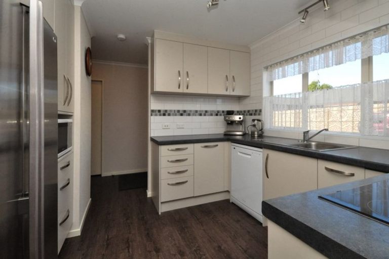 Photo of property in 23 Muirfield Street, Wattle Downs, Auckland, 2103