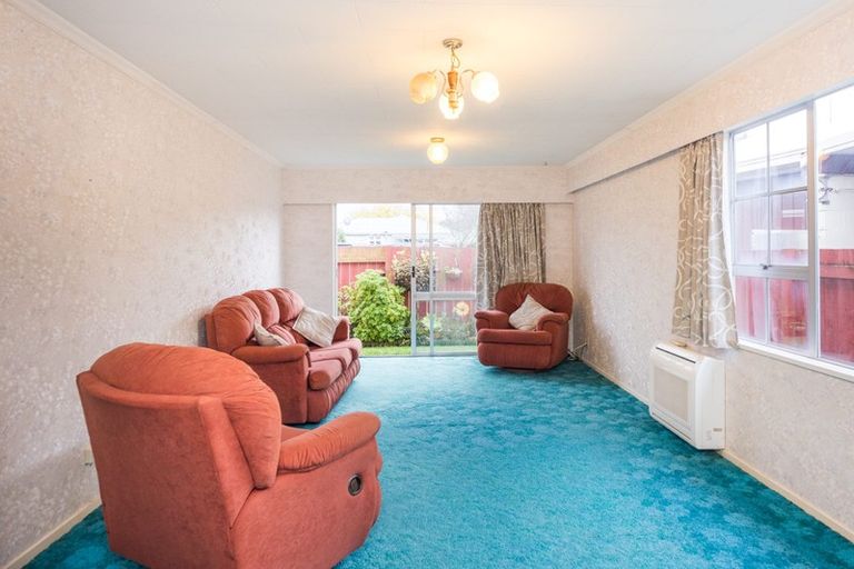 Photo of property in 5 Westhaven Grove, Takaro, Palmerston North, 4412