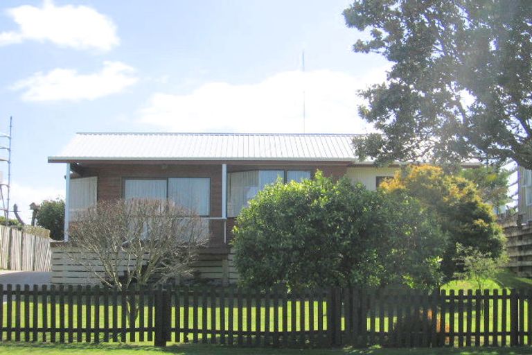 Photo of property in 53 Simpson Road, Papamoa Beach, Papamoa, 3118