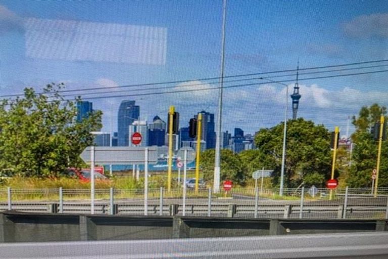 Photo of property in 7 Sylvan Avenue, Northcote, Auckland, 0627