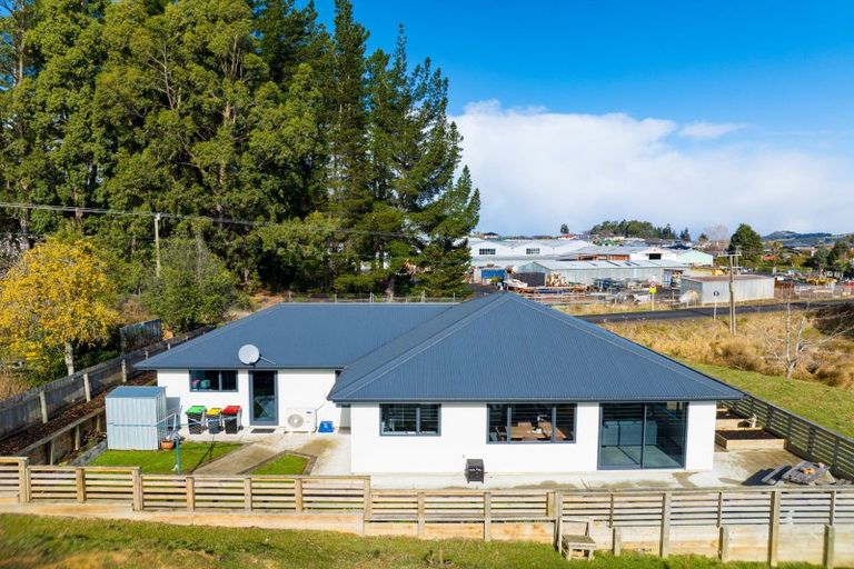 Photo of property in 17 Abbotts Hill Road, Abbotsford, Dunedin, 9018