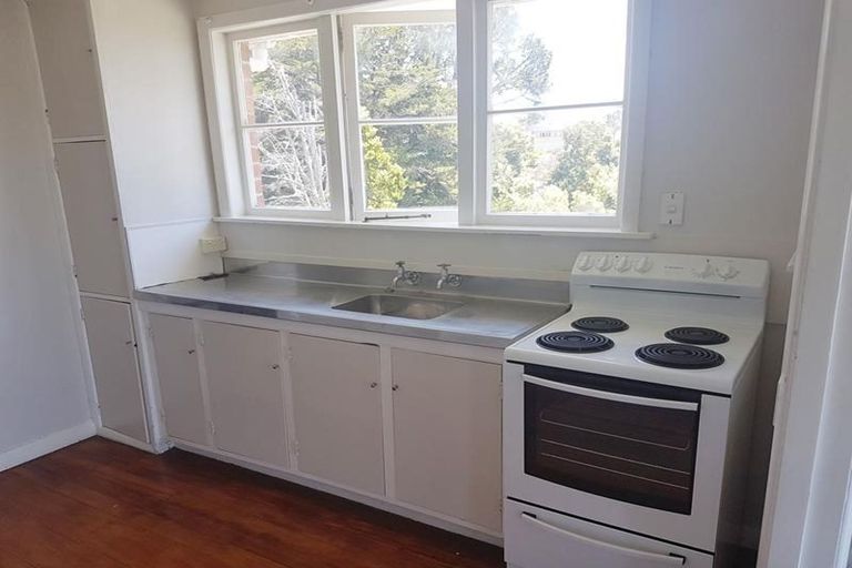 Photo of property in 213 Titirangi Road, Titirangi, Auckland, 0604